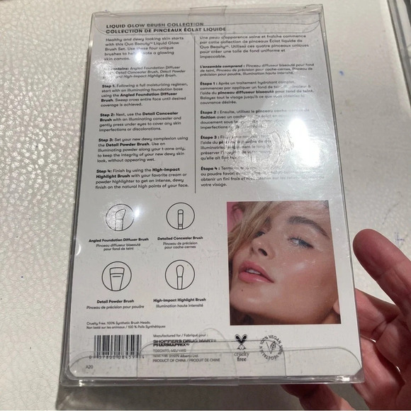 QUO Beauty Liquid Glow Brush Collection to  Create A Glowing Skin Canvas NEW - Picture 5 of 7